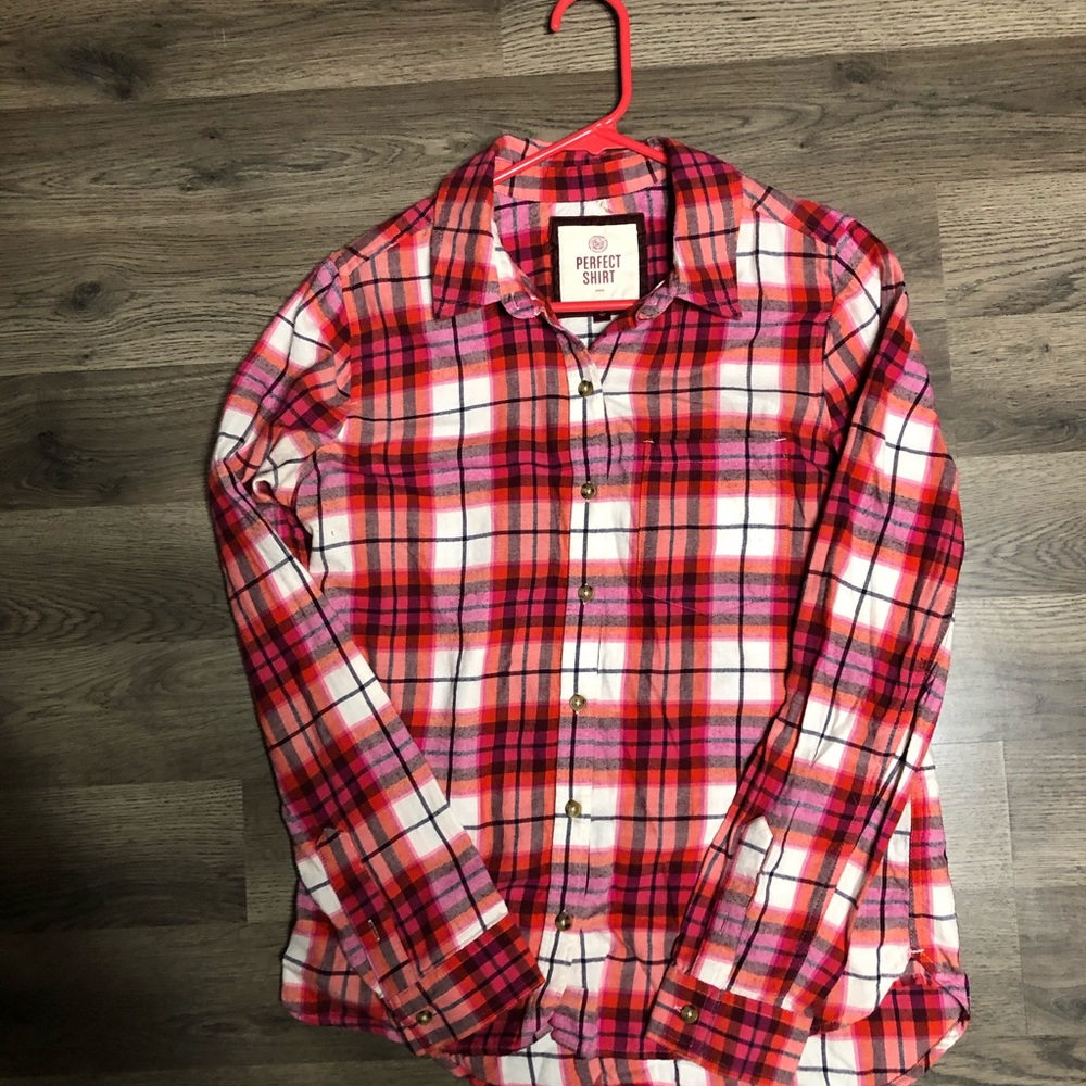 Plaid gently used flannel shirt.